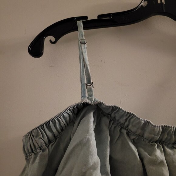 Free People Light Sky Blue Chambray Cold Shoulder Crop Ruffle Top Size Small - Picture 7 of 14